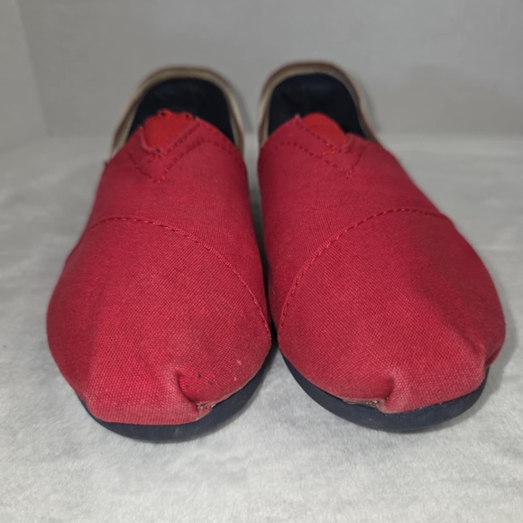 Toms Patriotic Red and Blue Moccasins - Picture 13 of 16